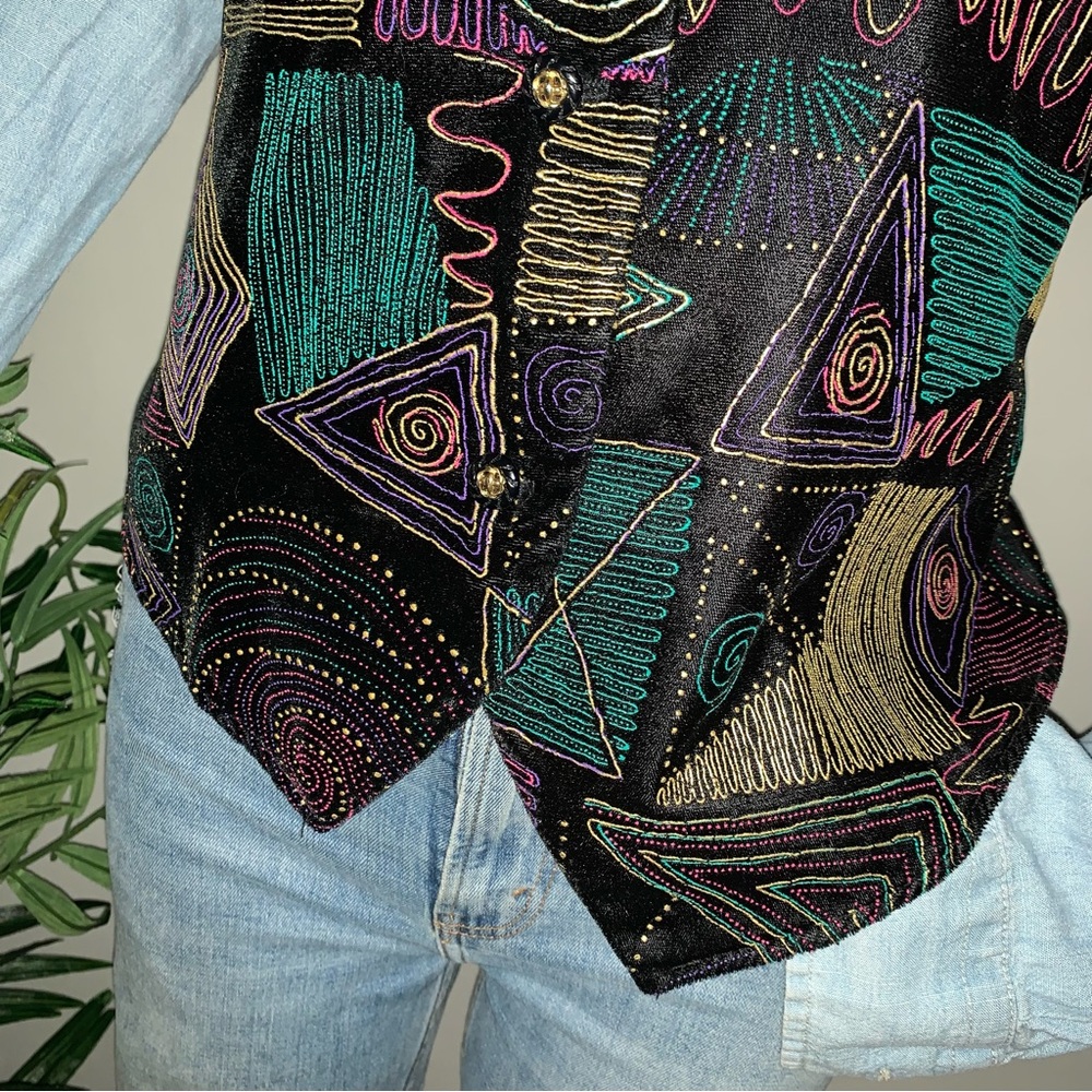 a r t :: Vintage Velvet Satin Funky Embroidered Vest - Picture 2 of 10